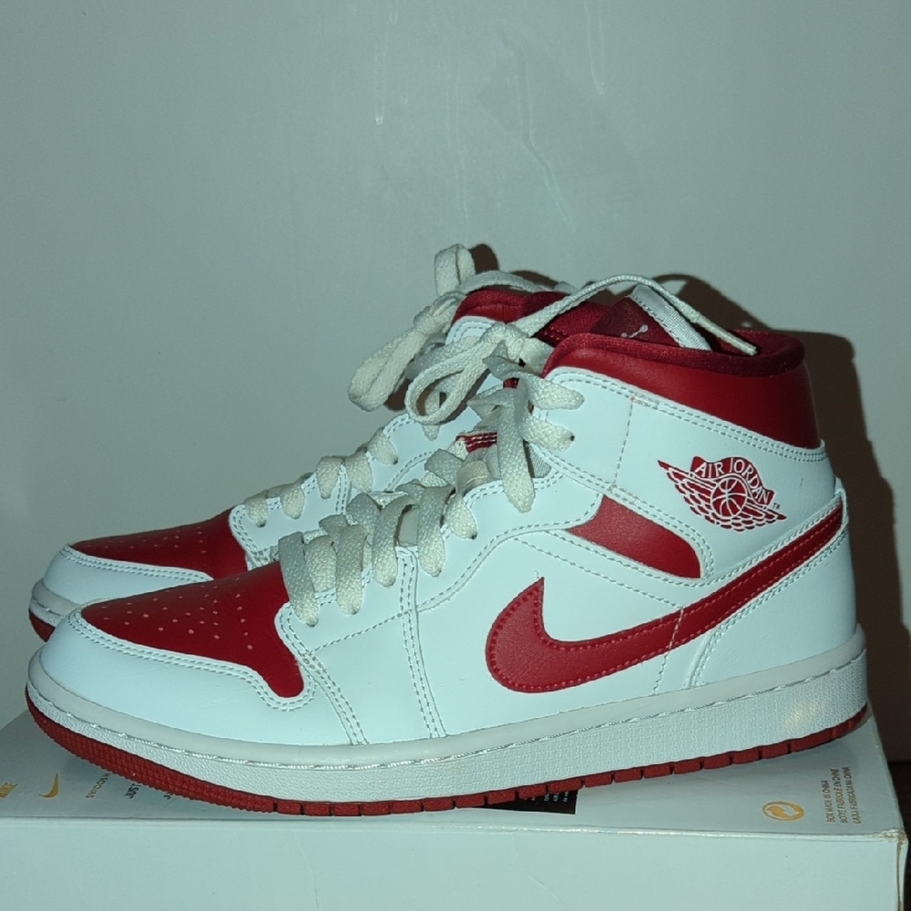 🔴 Nike Air Jordan 1 Mid Red White Sneakers W 8 1/2 | 8.5 ☁️ - Picture 6 of 16
